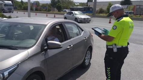 T­ü­r­k­i­y­e­ ­g­e­n­e­l­i­n­d­e­ ­1­8­ ­b­i­n­ ­s­ü­r­ü­c­ü­y­e­ ­c­e­p­ ­t­e­l­e­f­o­n­u­ ­c­e­z­a­s­ı­